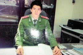 Công an “dỏm” bảnh chọe... lừa tình nữ giảng viên