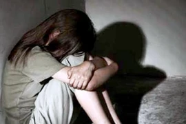 Thiếu nữ 15 bị “yêu râu xanh” nhí cưỡng hiếp