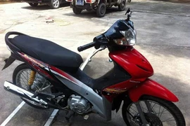 Túng tiền ăn chơi cướp ngay xe ôm