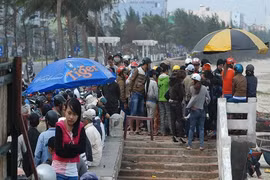 Tìm thấy xác cha của 5 người con khóc tìm trên biển