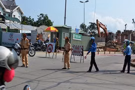 Đà Nẵng cấm mọi phương tiện qua Ngã Ba Huế