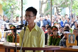 Tử hình kẻ quan hệ tình dục chục lần mà không biết tên