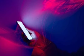 Sử dụng điện thoại 5G, bạn tiếp xúc với bao nhiêu bức xạ?