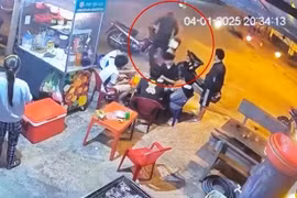 Giám đốc doanh nghiệp hành hung bé trai đối diện hình phạt nào?