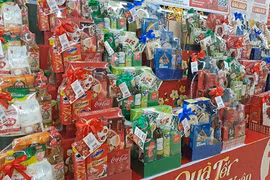 Hàng Việt chiếm ưu thế trong giỏ quà Tết 2025