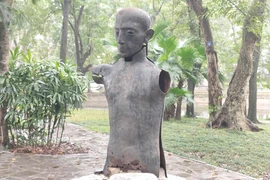 Hà Nội: Cận cảnh 2 công viên lớn xuống cấp, chờ cải tạo 