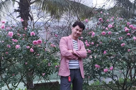 Xuýt xoa “biệt phủ” tiền tỷ ở ngoại ô của NSND Xuân Bắc 