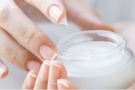 Xử phạt 6 cơ sở, tiêu huỷ hàng ngàn sản phẩm mỹ phẩm ở TP HCM