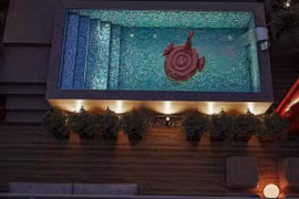 Cận cảnh cơ ngơi mới của hotmom Hằng Túi 