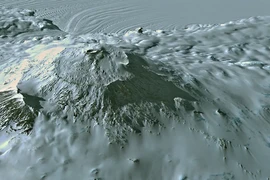 Kỳ lạ ngọn núi phun ra vàng thật mỗi ngày