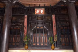 Bên trong ngôi nhà cổ lộng lẫy như cung điện ở miền Tây