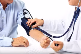 6 lợi ích của khám sức khỏe định kỳ cho người cao tuổi