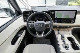 Chi tiết Lexus LM 500h - "chuyên cơ mặt đất", từ 7,21 tỷ tại Việt Nam