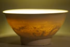 Ngắm những món đồ gốm sứ bảo vật của Hoàng thành Thăng Long