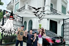 Biệt thự 2 mặt tiền bề thế của vợ chồng Đăng Khôi 