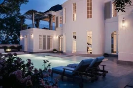 Bên trong biệt thự bề thế của nghệ sĩ Vân Dung