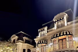 Biệt thự bề thế "vạn người mê" của vợ chồng Đoàn Di Băng