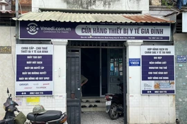 Kiểm tra “Quán Café Gờ”, phát hiện “dịch vụ truyền nước biển” trái phép
