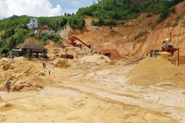 Lý do Công ty Anh Kiên bị đình chỉ hoạt động khai thác khoáng sản