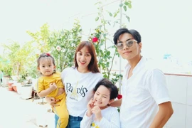 Mãn nhãn vườn hồng ngoại trên sân thượng nhà Khánh Thi - Phan Hiển 