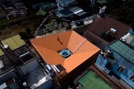 Độc đáo ngôi nhà mái ngói với chức năng “bẫy gió” ở Lâm Đồng