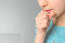 Bác sĩ mách cách trẻ bị bệnh ho gà tại nhà