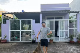 Ngôi nhà giản dị, sơn toàn màu tím của diễn viên Tiết Cương