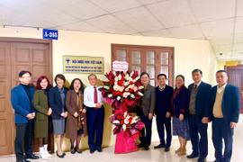 Chủ tịch Phan Xuân Dũng chúc mừng ngày Thầy thuốc Việt Nam