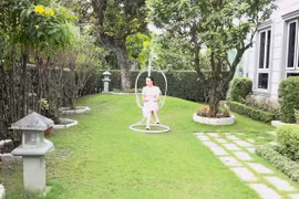 Biệt thự rộng 600 m2 mang phong cách hoàng gia của Hồ Quỳnh Hương 