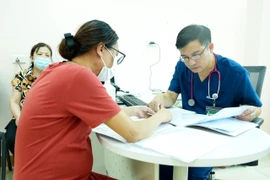 Bệnh nhân thấy tiện lợi vì đi khám ngoài giờ tại Bạch Mai