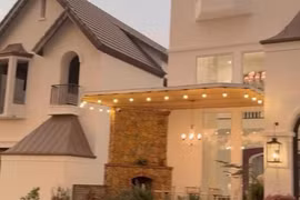 Xuýt xoa biệt thự hoành tráng của Lệ Quyên ở Đà Lạt 