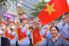 Hòa chung nhịp tự hào ngày kỷ niệm 70 năm chiến thắng Điện Biên Phủ