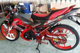 Suzuki Raider độ trái 72mm khủng khiếp của dân chơi ngoại