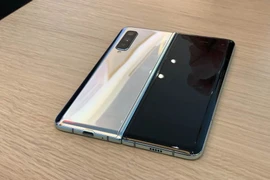 Samsung sản xuất 1 triệu chiếc điện thoại gập năm 2019