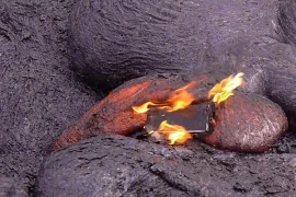 Điều gì xảy ra khi nướng iPhone 6S trong dung nham núi lửa?