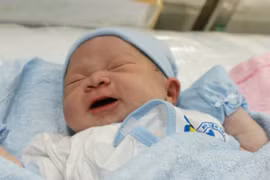 Vỡ òa hạnh phúc đón "thiên thần" Giáp Ngọ chào đời