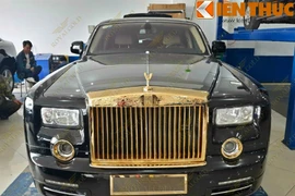 Rolls-Royce Phantom “độ” Rồng thời Lý, mạ vàng ở TPHCM