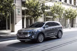 Lộ diện hình ảnh “đốn tim” của Kia Sorento 2015