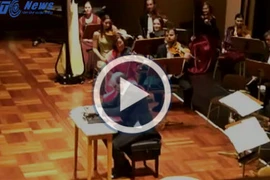 Kết hợp không tưởng của máy đánh chữ và nhạc giao hưởng