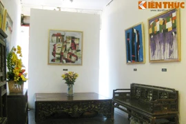 Gỗ quý, đồ cổ trong nhà triệu đô của họa sĩ HN