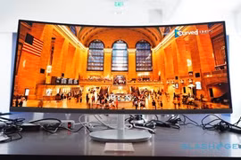 Ngắm màn hình cong chuyên game mới của Samsung