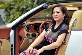 “Động cơ” của vợ Huỳnh Uy Dũng khi tặng quà trăm tỷ?