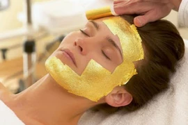 Những tác hại tiềm ẩn từ việc đắp mặt nạ vàng