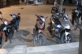 Trộm xe trong nháy mắt chỉ bằng một cú xoay tay