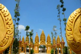 Bật mí 9 ngôi chùa trăm tỷ của đại gia Trầm Bê