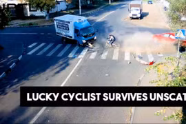 5 pha thoát hiểm trong gang tấc khiến người xem "rụng tim"