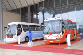 Xe buýt cao cấp "made in Vietnam" có gì độc?