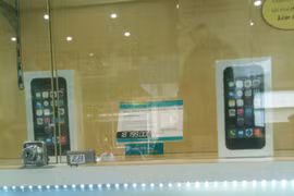 Vừa ra mắt, iPhone 5S lập tức cạn hàng