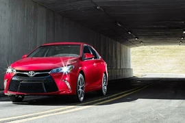 Chi tiết Camry 2015 được ưa chuộng nhất của Toyota 