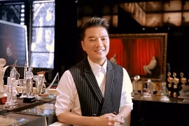 Bất ngờ trước tài nói tiếng Anh trôi chảy của Đàm Vĩnh Hưng